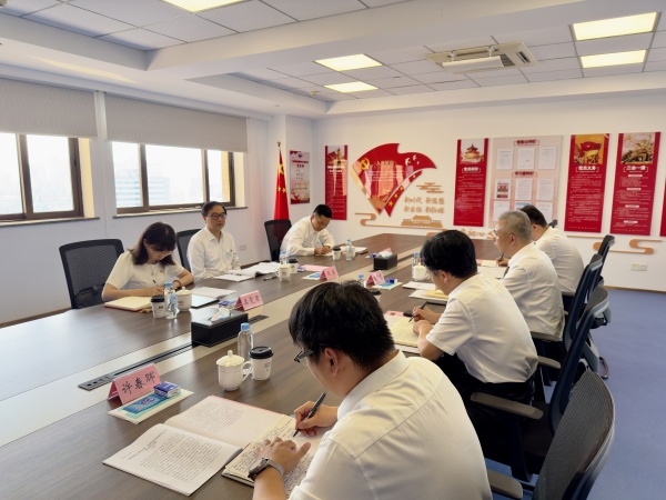 w66利来集团党委书记、董事长周勇到江苏有色公司巡学旁听_副本.jpg